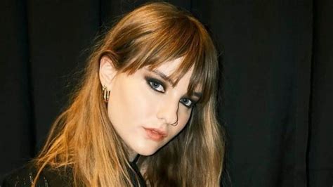 victoria de angelis|Maneskin: Victoria investe na carreira de DJ e rejeita regras。